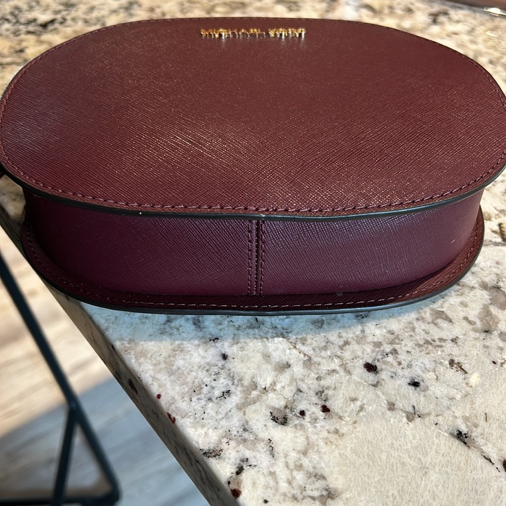 Michael Kors Plum Saffiano Leather Oval Crossbody Bag with Gold Hardware - Picture 2 of 8
